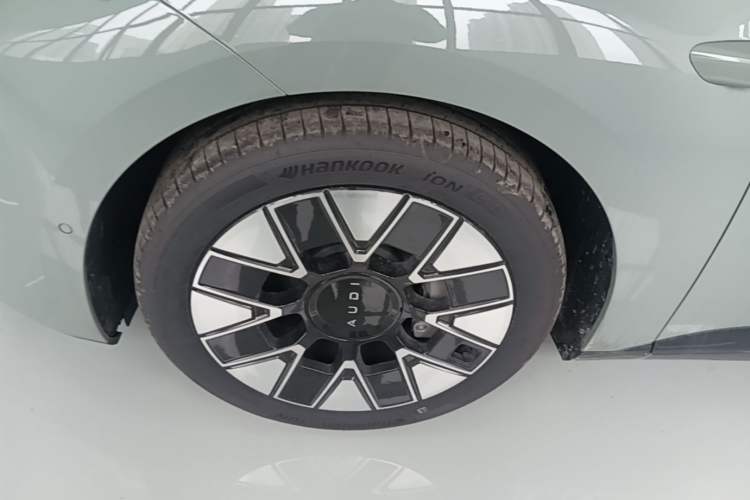 Used Audi E5 Sportback 2026 Pioneer Model Left Front Wheel Hub