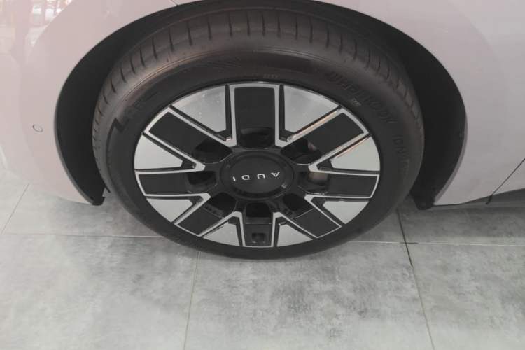 Used Audi E5 Sportback 2026 Pioneer Model Left Front Wheel Hub