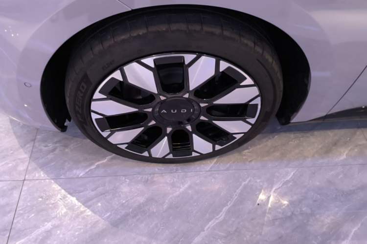 Used Audi E5 Sportback 2026 Flagship Quattro Model Left Front Wheel Hub
