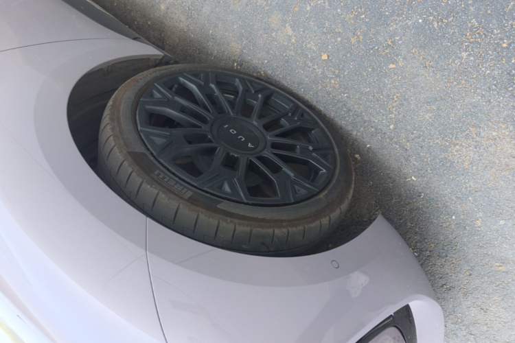Used Audi E5 Sportback 2026 Flagship Quattro Model Left Front Wheel Hub