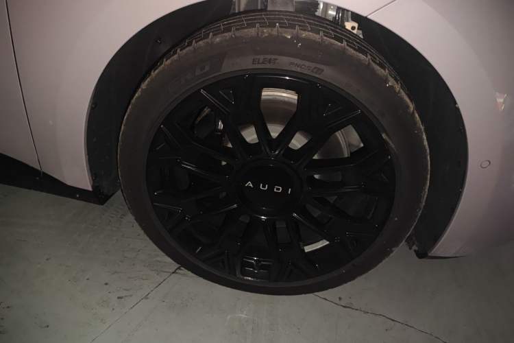 Used Audi E5 Sportback 2026 Designated Performance Quattro Model Right Front Wheel Hub