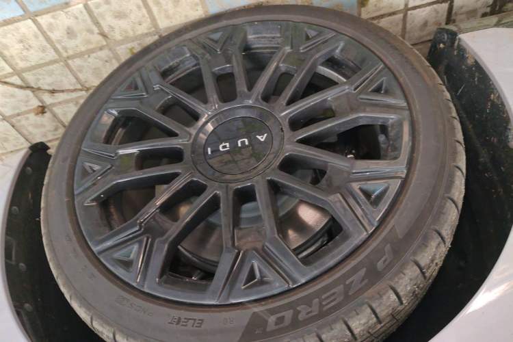 Used Audi E5 Sportback 2026 Designated Performance Quattro Model Right Front Wheel Hub