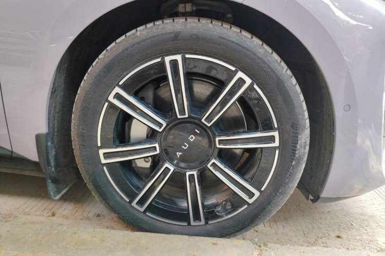 Used Audi E5 Sportback 2026 Pioneer Plus Model Right Front Wheel Hub