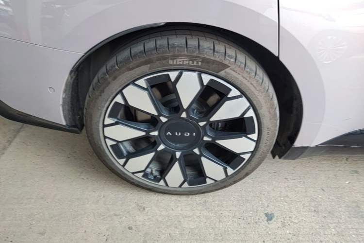 Used Audi E5 Sportback 2026 Flagship Quattro Model Right Rear Wheel Hub