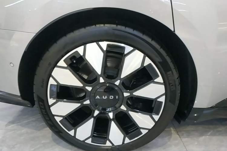 Used Audi E5 Sportback 2026 Flagship Quattro Model Exterior 5