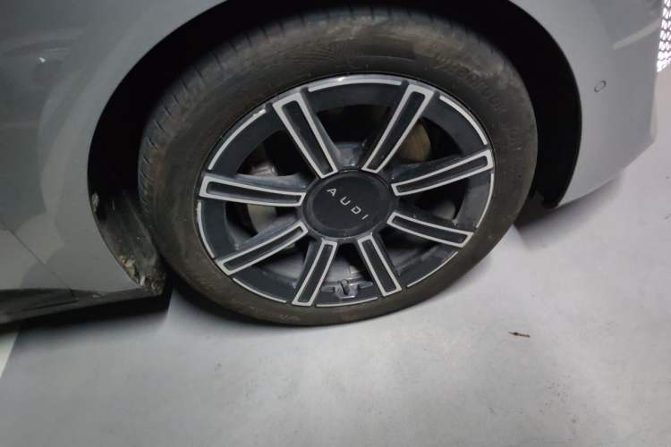Used Audi E5 Sportback 2026 Pioneer Plus Model Right Front Wheel Hub