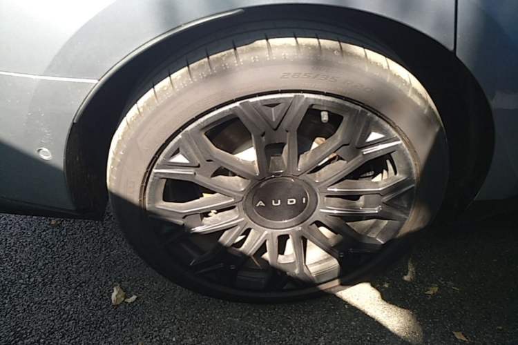 Used Audi E5 Sportback 2026 Pioneer Plus Model Right Rear Wheel Hub