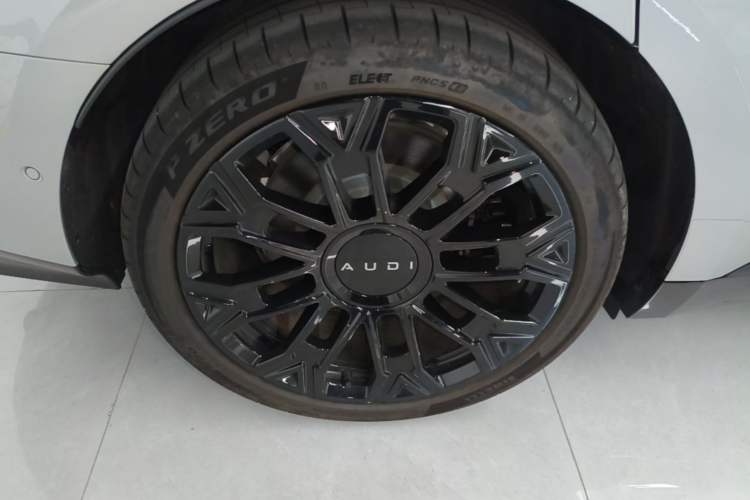 Used Audi E5 Sportback 2026 Flagship Quattro Model Right Rear Wheel Hub