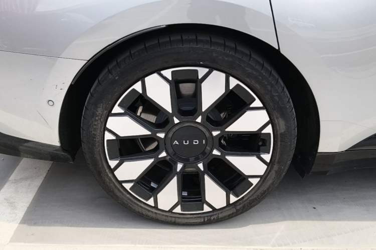 Used Audi E5 Sportback 2026 Flagship Quattro Model Right Rear Wheel Hub
