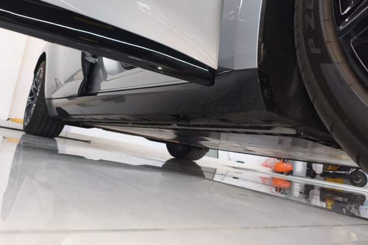 Used Audi E5 Sportback 2026 Flagship Quattro Model Right Side Sill