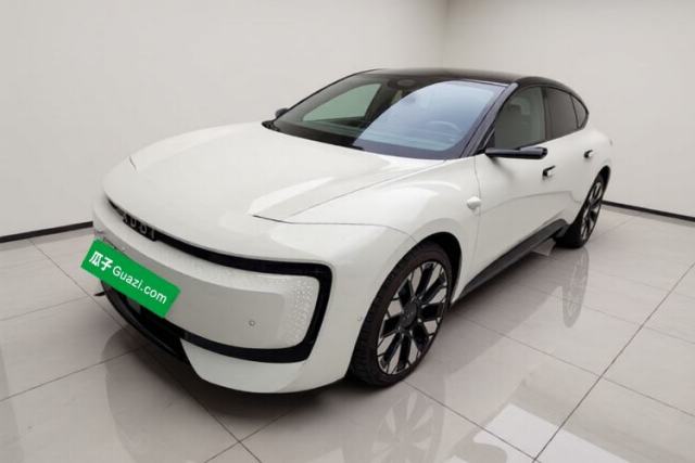Audi E5 Sportback 2026 Flagship Quattro Model مستعملة