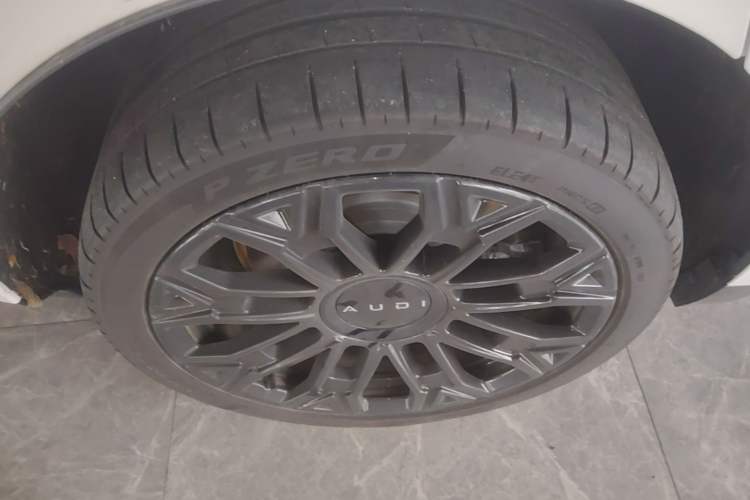 Used Audi E5 Sportback 2026 Flagship Quattro Model Right Rear Wheel Hub