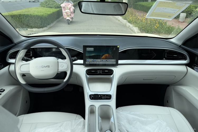 Used Audi Geome 2025 310km Youth Edition Interior 1