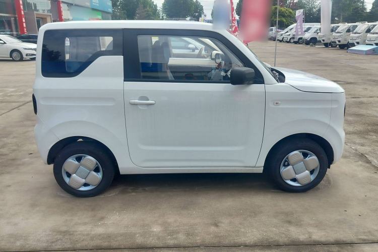 Used Audi Panda 2024 Panda Mini 200km Endurance Bear Exterior 3