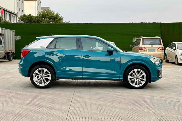 Used Audi Q2L 2018 35 TFSI Luxury Prestige Version China VI Exterior 4