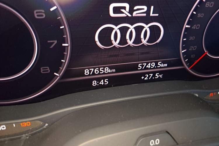 Used Audi Q2L 2018 35 TFSI Luxury Prestige Version China VI Odometer Close Up