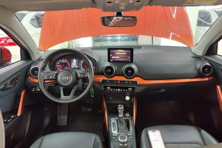Used Audi Q2L 2018 35 TFSI Fashionable & Elegant Version China VI Emission Standard Interior 2