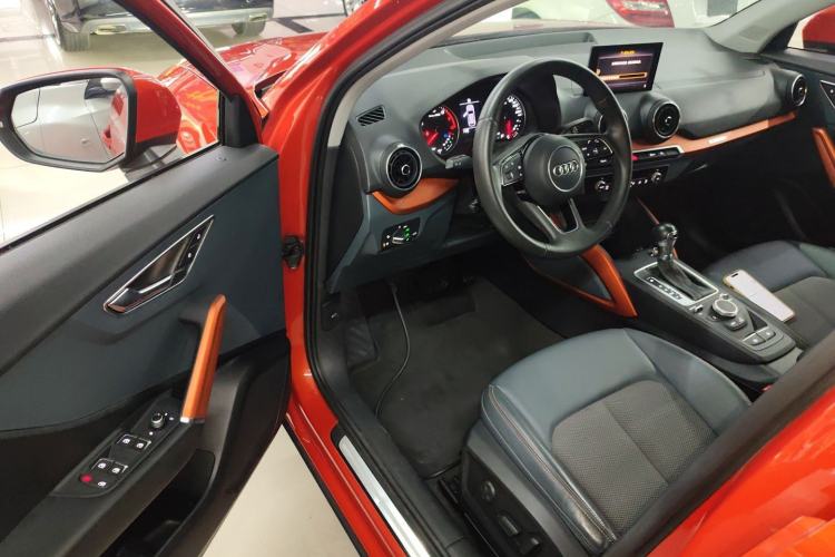 Used Audi Q2L 2018 35 TFSI Fashionable & Elegant Version China VI Emission Standard Interior 3