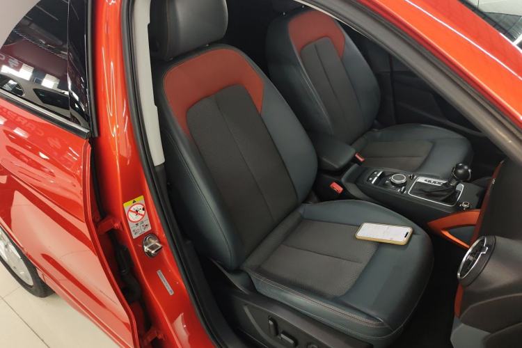 Used Audi Q2L 2018 35 TFSI Fashionable & Elegant Version China VI Emission Standard Right Front Seat