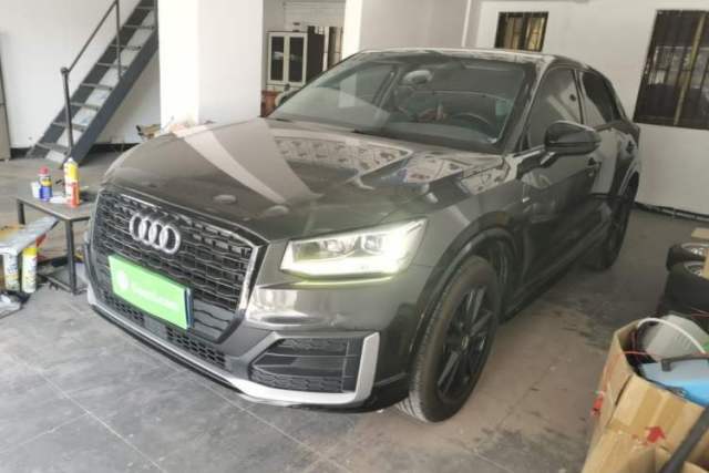 Gebrauchter Audi Q2L 2018 35 TFSI Launch Exclusive Edition China VI
