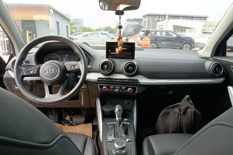 Used Audi Q2L 2018 35 TFSI Fashion Elegant Version China V Center Console
