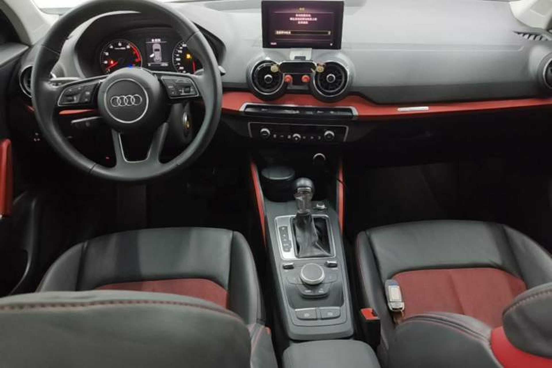 Used Audi Q2L 2018 35 TFSI Fashion Dynamic Version China V Emission Standard Center Console