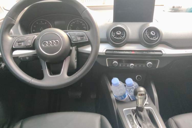 Used Audi Q2L 2018 35 TFSI Fashion Elegant Version China V Center Console