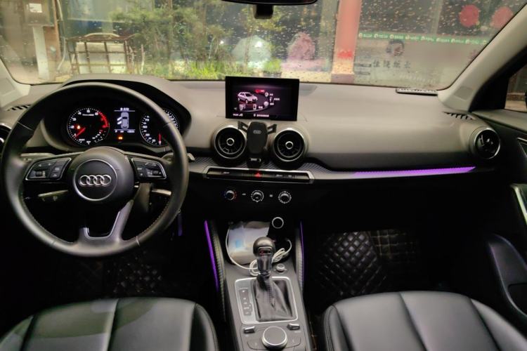 Used Audi Q2L 2018 35 TFSI Launch Exclusive Edition China V Center Console