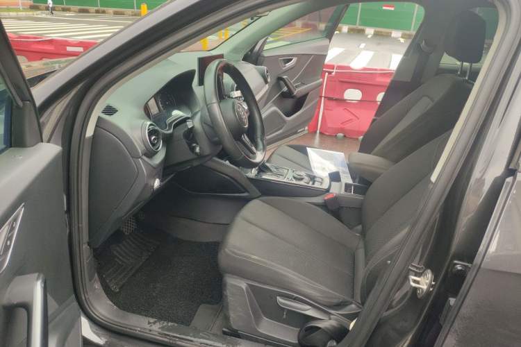 Used Audi Q2L 2018 35 TFSI Launch Exclusive Edition China VI Driver Seat