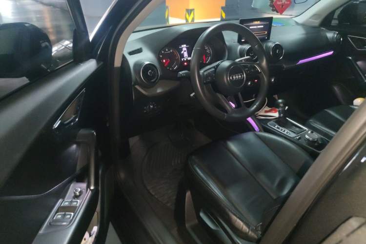 Used Audi Q2L 2018 35 TFSI Launch Exclusive Edition China VI Driver Seat