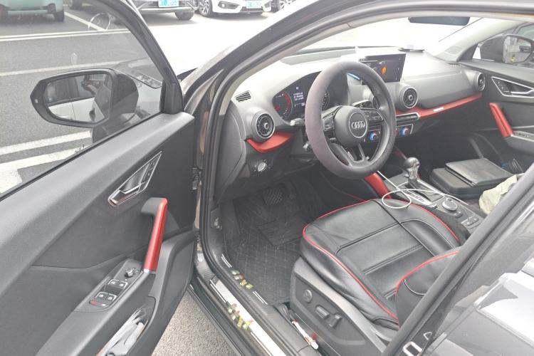 Used Audi Q2L 2018 35 TFSI Fashion Dynamic Version China VI Emission Standard Driver Seat