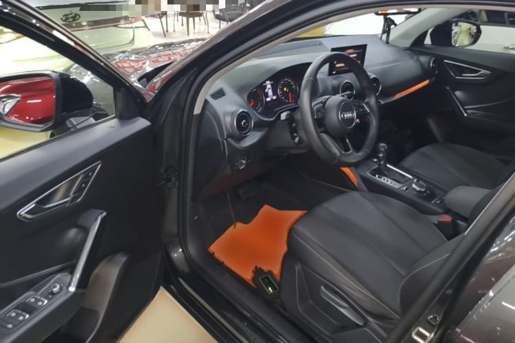 Used Audi Q2L 2018 35 TFSI Launch Exclusive Edition China VI Driver Seat