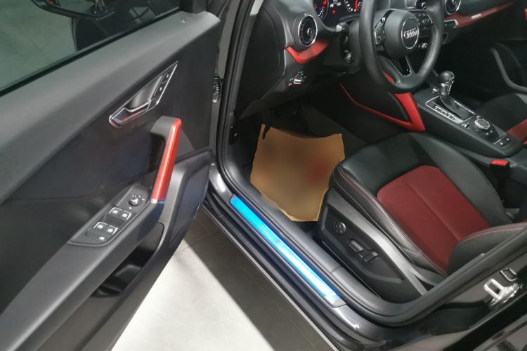Used Audi Q2L 2018 35 TFSI Fashion Dynamic Version China VI Emission Standard Driver Seat