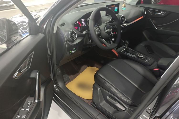 Used Audi Q2L 2018 35 TFSI Launch Exclusive Edition China VI Driver Seat
