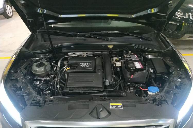 Used Audi Q2L 2018 35 TFSI Fashionable & Elegant Version China VI Emission Standard Engine Bay