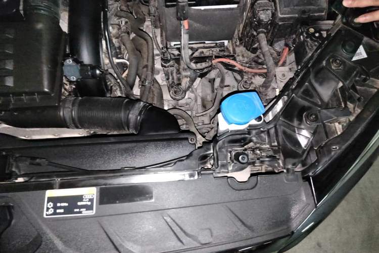 Used Audi Q2L 2018 35 TFSI Launch Exclusive Edition China V Engine Bay Left