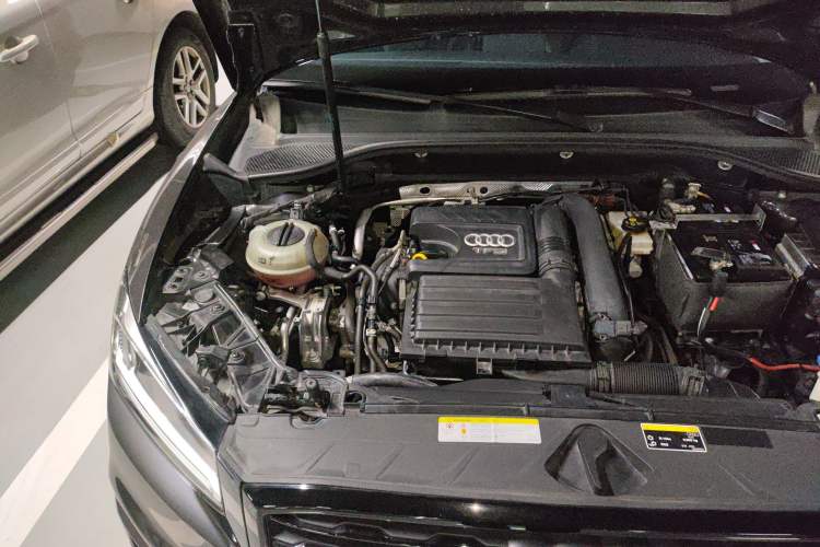 Used Audi Q2L 2018 35 TFSI Fashion Dynamic Version China V Emission Standard Engine Bay Right