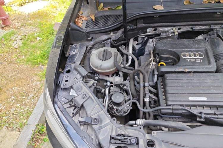Used Audi Q2L 2018 35 TFSI Launch Exclusive Edition China VI Engine Bay Right