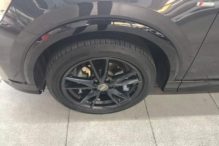 Used Audi Q2L 2018 35 TFSI Launch Exclusive Edition China VI Exterior 4