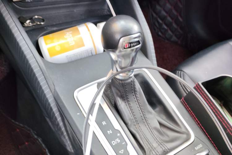 Used Audi Q2L 2018 35 TFSI Launch Exclusive Edition China VI Gear Lever