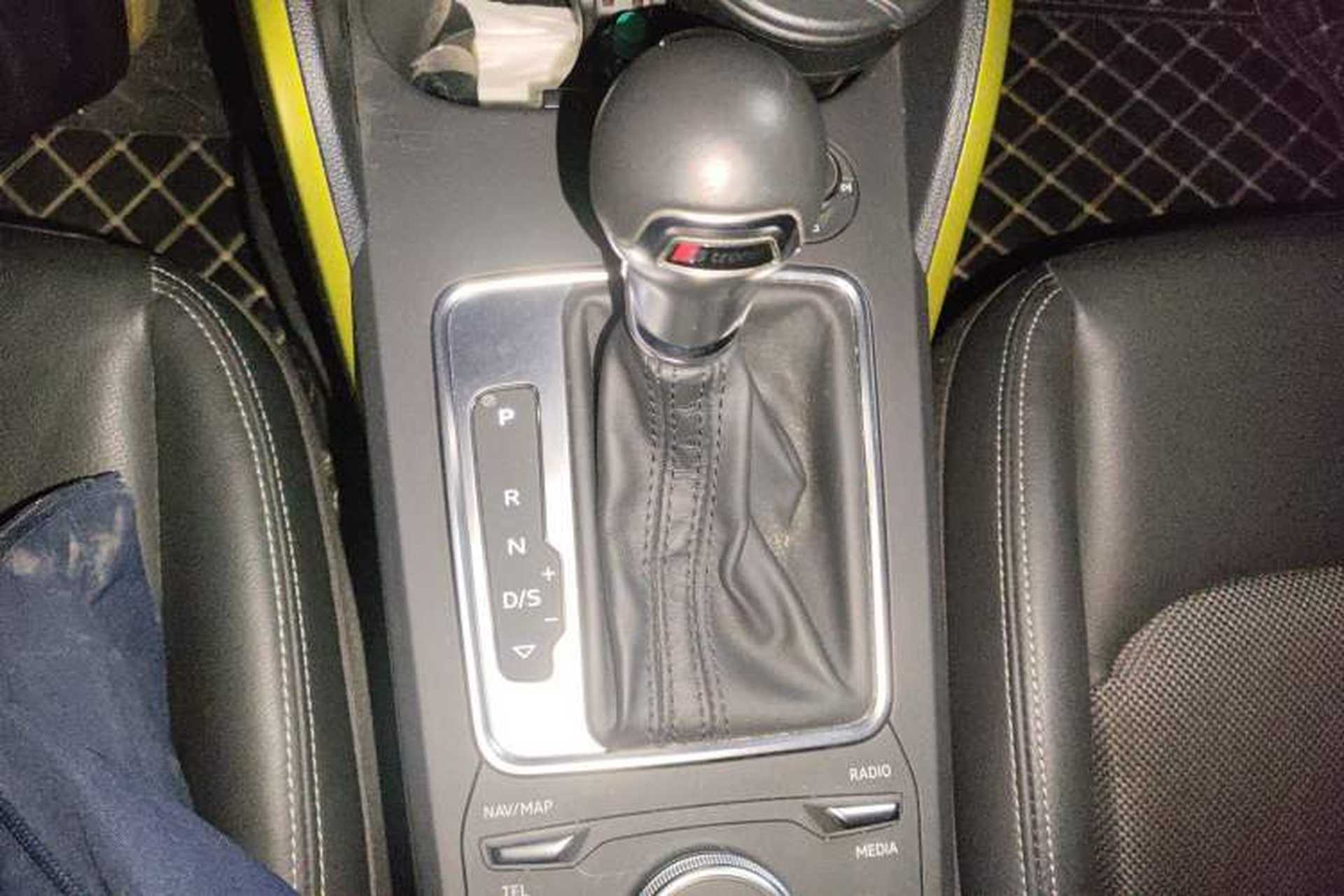 Used Audi Q2L 2018 35 TFSI Fashion Dynamic Version China V Emission Standard Gear Lever