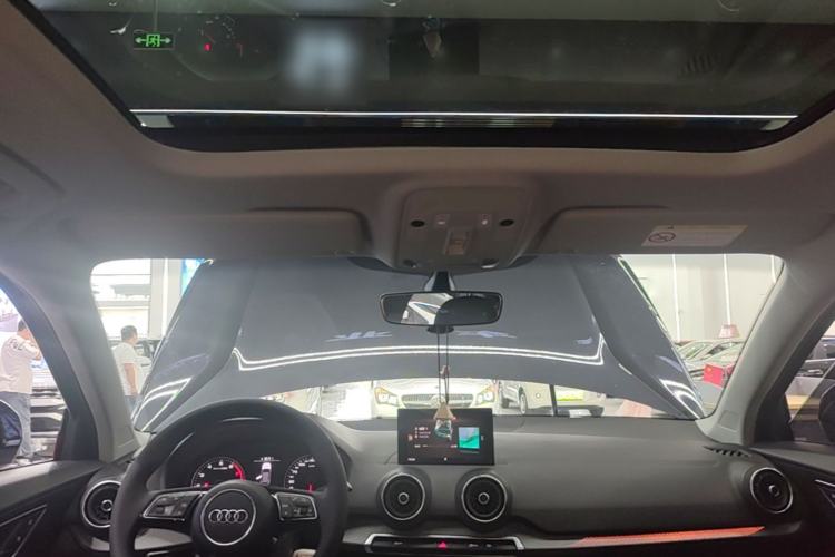 Used Audi Q2L 2018 35 TFSI Launch Exclusive Edition China VI Headliner