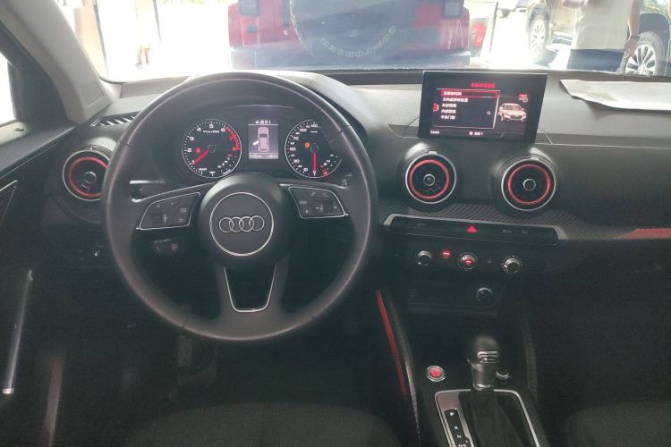 Used Audi Q2L 2018 35 TFSI Launch Exclusive Edition China VI Interior 2