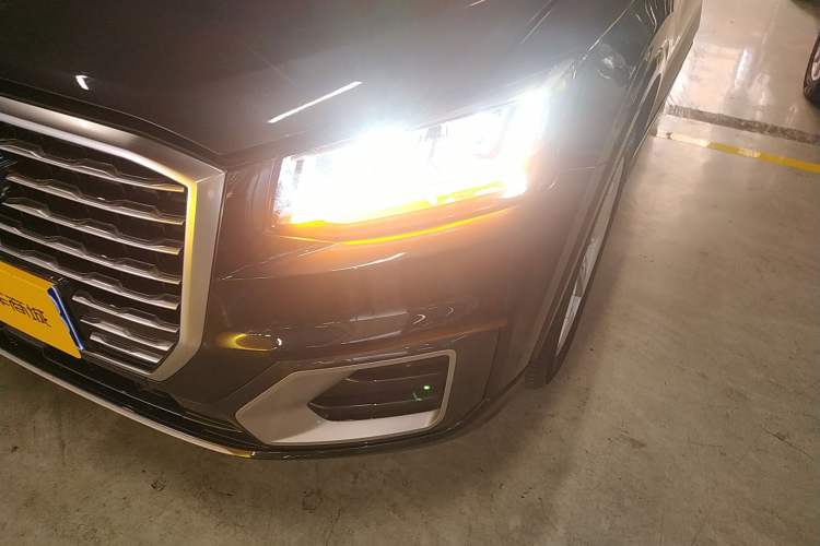Used Audi Q2L 2018 35 TFSI Fashionable & Elegant Version China VI Emission Standard Left Front Headlight