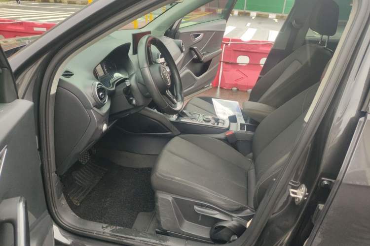 Used Audi Q2L 2018 35 TFSI Launch Exclusive Edition China VI Left Front Seat