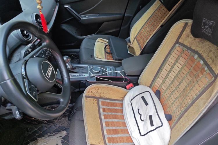 Used Audi Q2L 2018 35 TFSI Launch Exclusive Edition China VI Left Front Seat