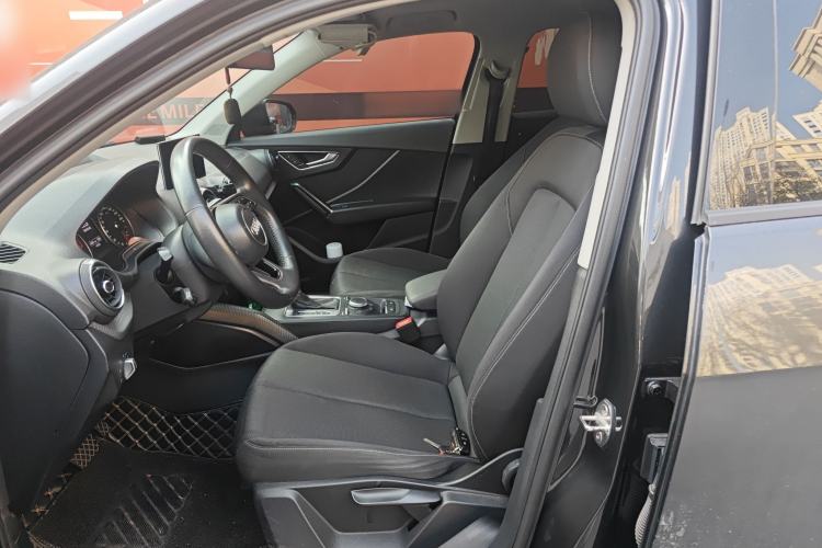 Used Audi Q2L 2018 35 TFSI Launch Exclusive Edition China V Left Front Seat