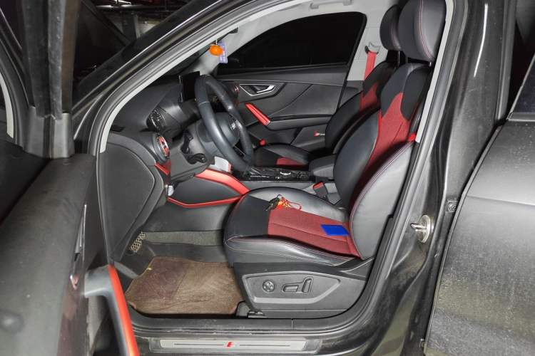 Used Audi Q2L 2018 35 TFSI Fashion Dynamic Version China VI Emission Standard Left Front Seat