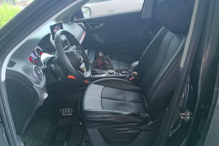 Used Audi Q2L 2018 35 TFSI Launch Exclusive Edition China VI Left Front Seat