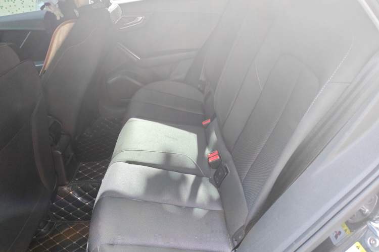 Used Audi Q2L 2018 35 TFSI Launch Exclusive Edition China VI Left Rear Seat